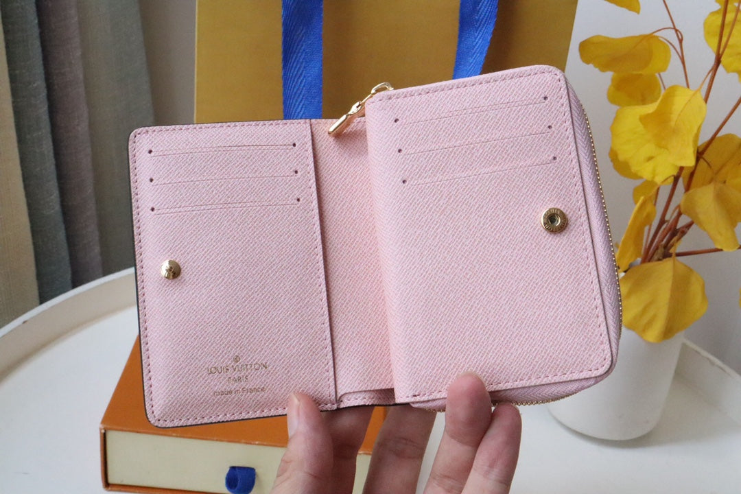 PORTEFEUILLE LOU 11,5 CM EN TOILE MONOGRAMME MARRON ROSE