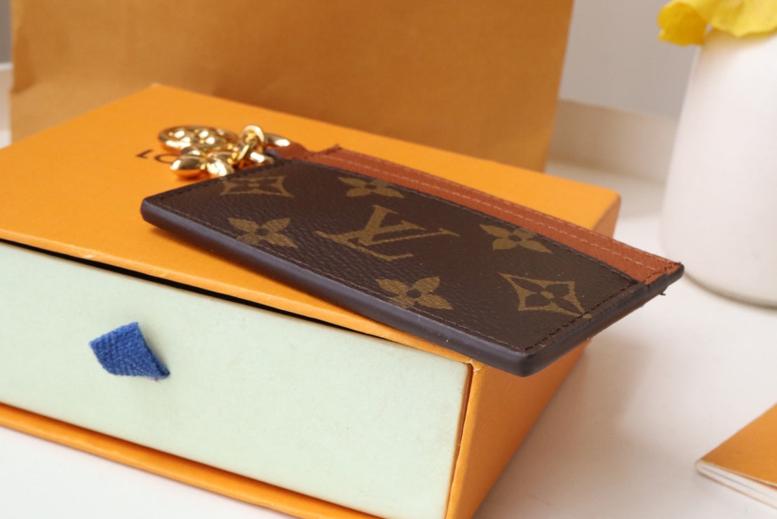 PORTE-CARTES CHARM EN TOILE MONOGRAMME MARRON