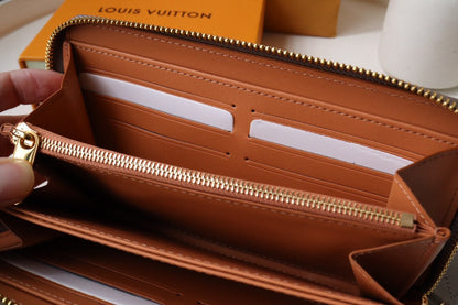 PORTEFEUILLE ZIPPY 19,5 EN CUIR MAHINA