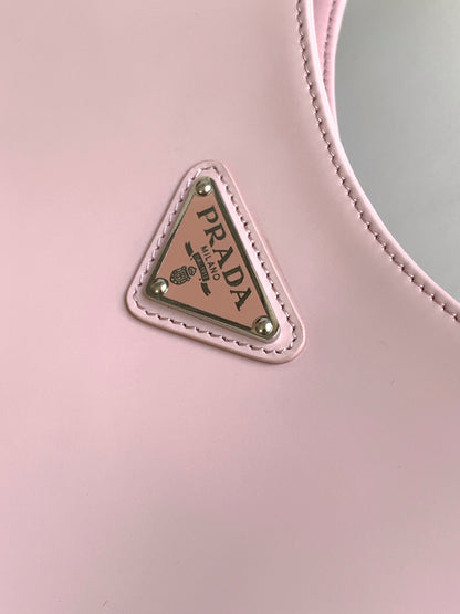 SAC À BANDOULIÈRE EN CUIR BROSSÉ ROSE CLEO 30 