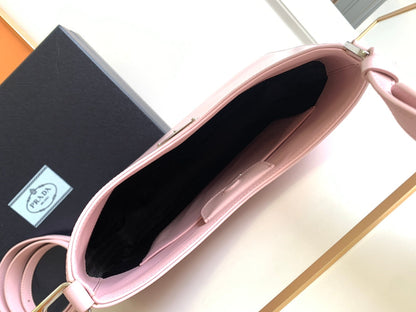 SAC À BANDOULIÈRE EN CUIR BROSSÉ ROSE CLEO 30 
