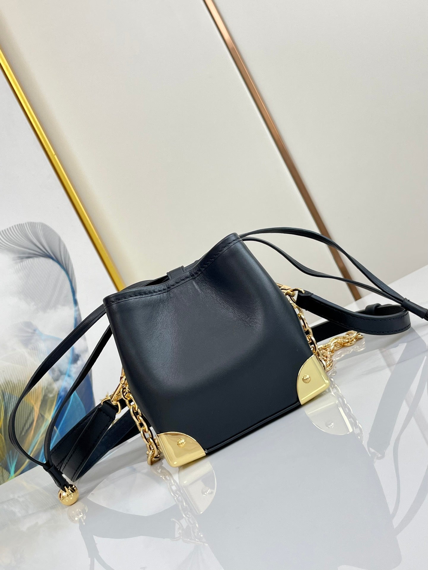 SAC À MAIN NOE 11,5 NANO CHARM EN CUIR DE VEAU NOIR 