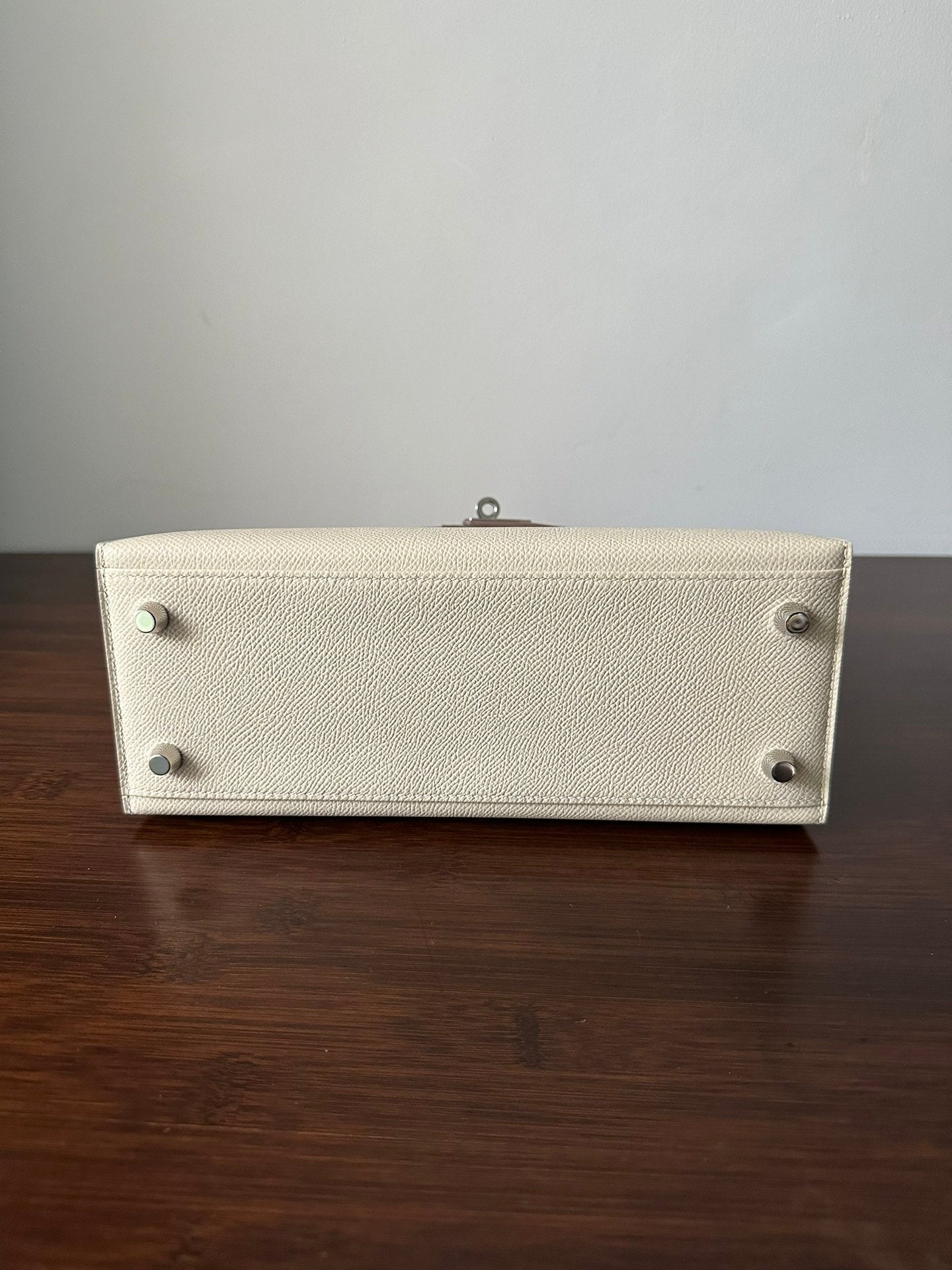 HM ケリー 25cm ホワイト エプソム シルバー金具