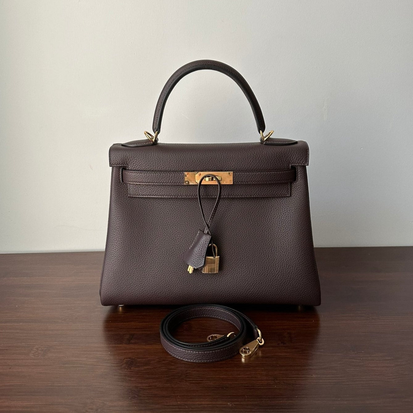 HM ケリー 28cm チョコレート トーゴ ゴールド金具