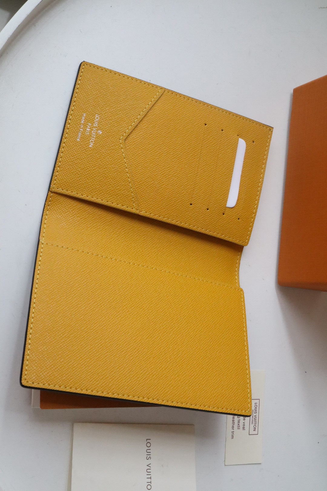 ETUI PASSEPORT 14 TOILE NOIRE