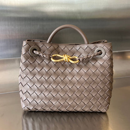 BV スモール アンダモ 25cm チョコレート ラムスキン