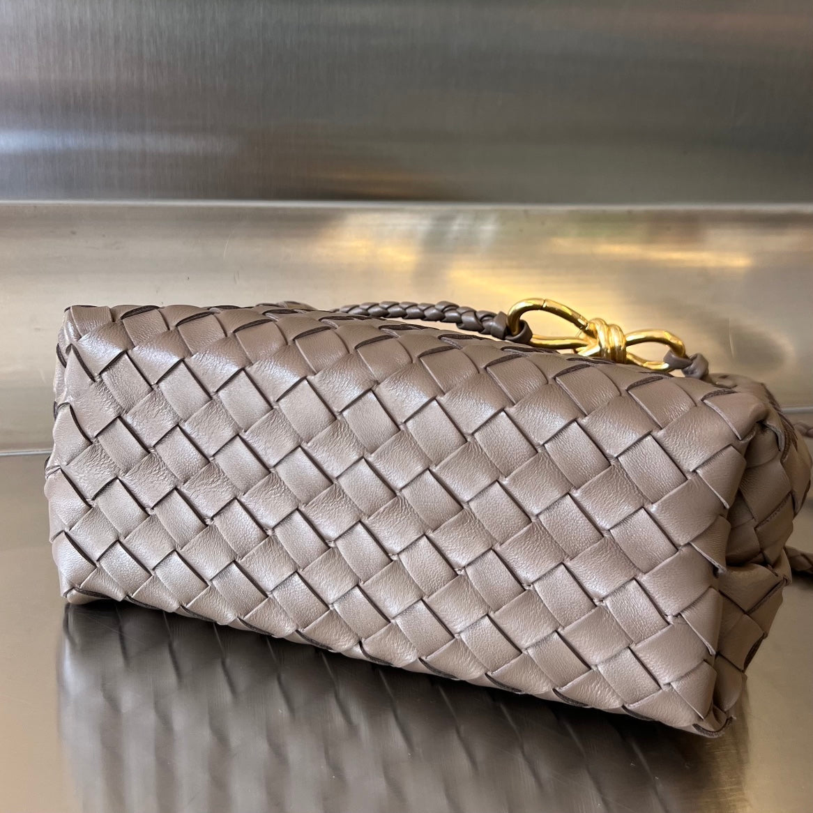 BV スモール アンダモ 25cm チョコレート ラムスキン
