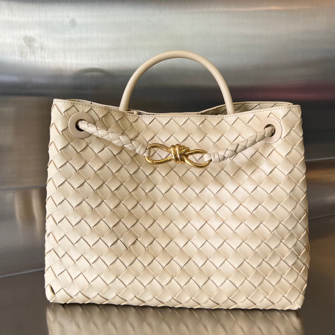 BV MEDIUM ANDIAMO 32CM PEAU D'AGNEAU BEIGE