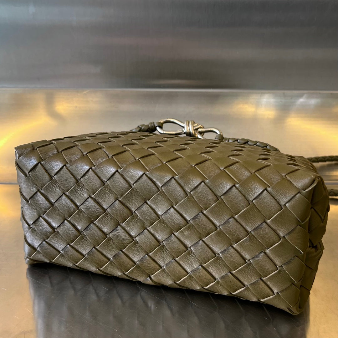 BV PETIT ANDIAMO 25CM CUIR D'AGNEAU OLIVE FONCÉ 
