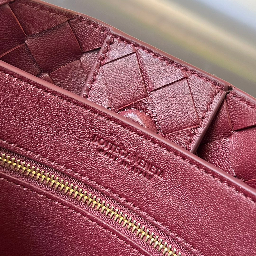 BV PETIT ANDIAMO 25CM CUIR D'AGNEAU ROUGE FONCÉ 