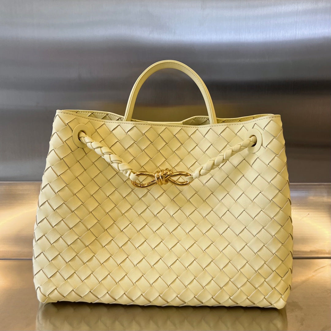 BV MEDIUM ANDIAMO 32CM CUIR D'AGNEAU LIME 