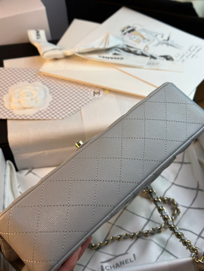 SAC À RABAT 25 CM QUINCAILLERIE DORÉE CAVIAR GRIS 