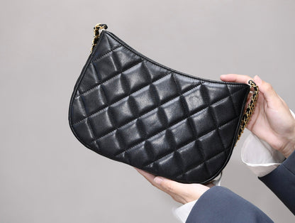 Sac bandoulière CC HOBO 23 cm Noir Caviar Quincaillerie dorée