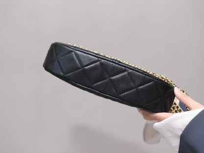 Sac bandoulière CC HOBO 23 cm Noir Caviar Quincaillerie dorée