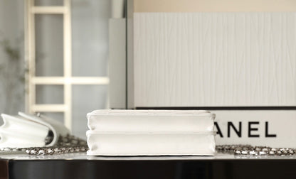 CC WOC 18.5 BLANC AGNEAU QUINCAILLERIE ARGENTÉE 