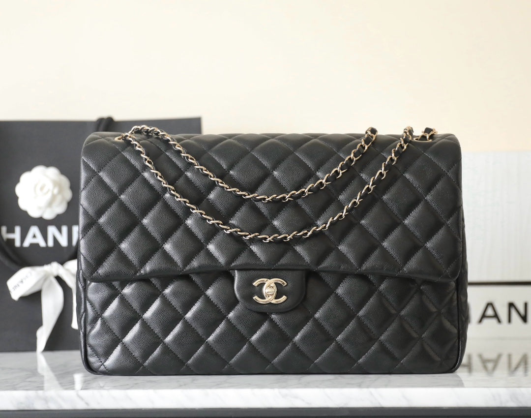 フラップバッグ マキシ 40cm ブラック キャビア シルバー金具