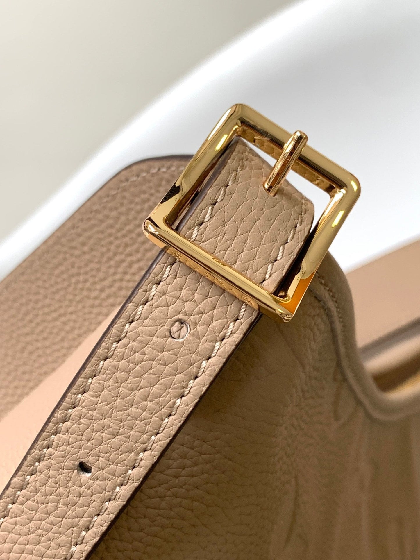 SAC FOURRE-TOUT MM 30 EN CUIR DE VACHE GRAINÉ BEIGE 