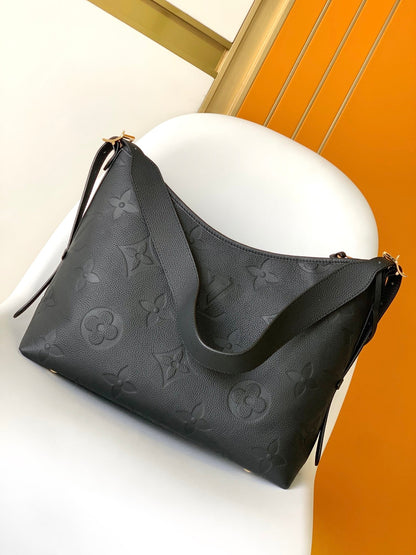 Sac fourre-tout MM 39 en cuir de vachette grainé noir monogrammé 