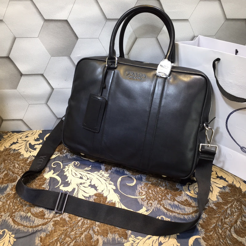 SERVIETTE 38 EN CUIR D'AGNEAU LISSE NOIR