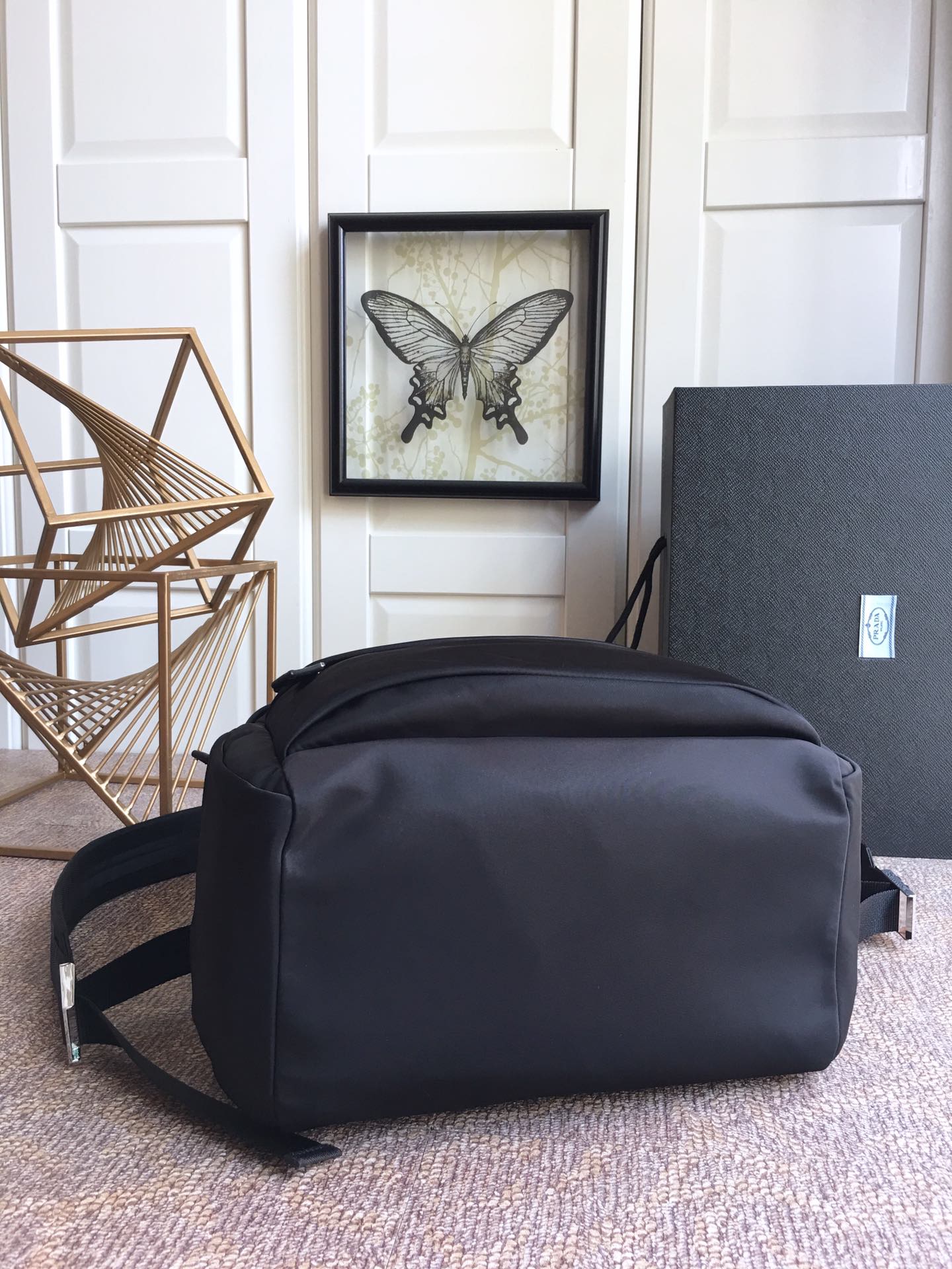 SAC À DOS À LOGO TRIANGLE 40 EN RE-NYLON NOIR