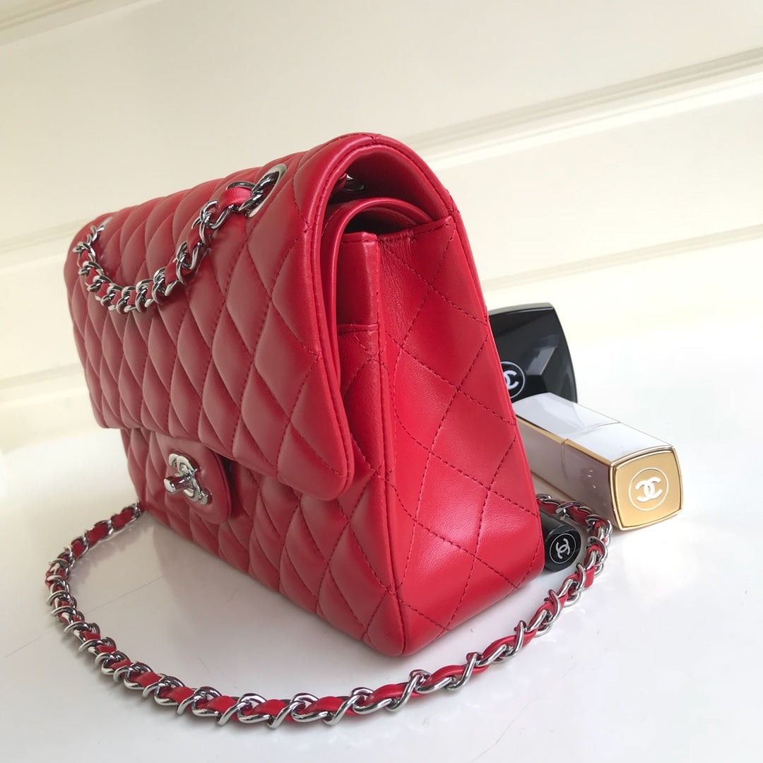フラップバッグ ミディアム 25cm レッド ラムスキン シルバー金具