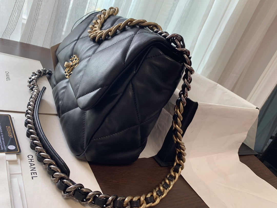 19 フラップバッグ 30 ブラック ゴートスキン ゴールド金具