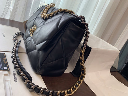 19 フラップバッグ 30 ブラック ゴートスキン ゴールド金具