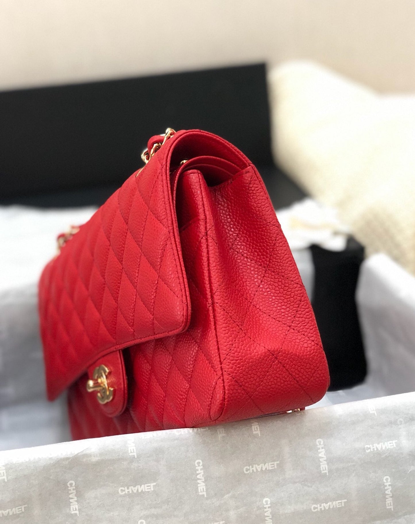フラップバッグ ミディアム 25cm レッドキャビア ゴールド金具
