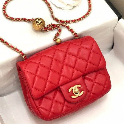 ミニスクエアクラシックフラップバッグ 17cm レッドラムスキン ゴールド金具