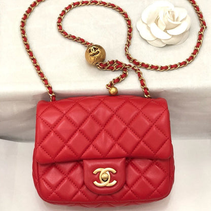 ミニスクエアクラシックフラップバッグ 17cm レッドラムスキン ゴールド金具