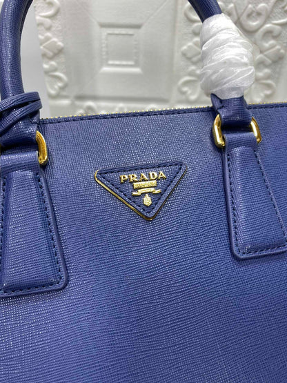 PRA GALLERIA 32 バッグ（ネイビーブルー サフィアーノ レザー）