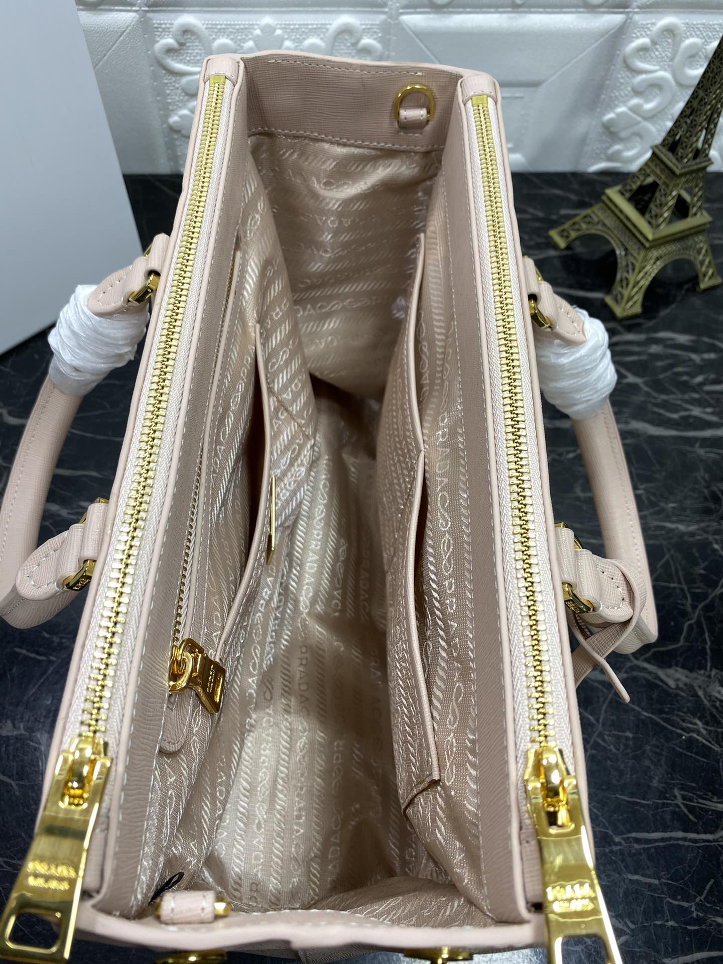 PRA GALLERIA 32 バッグ ベージュ サフィアーノ レザー