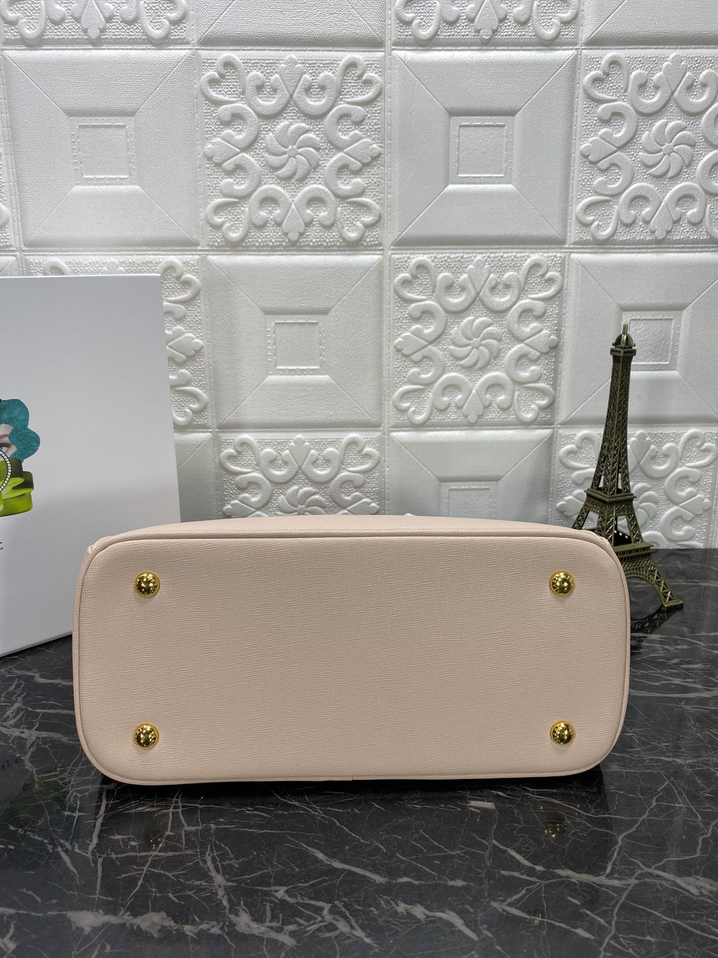 PRA GALLERIA 32 バッグ ベージュ サフィアーノ レザー
