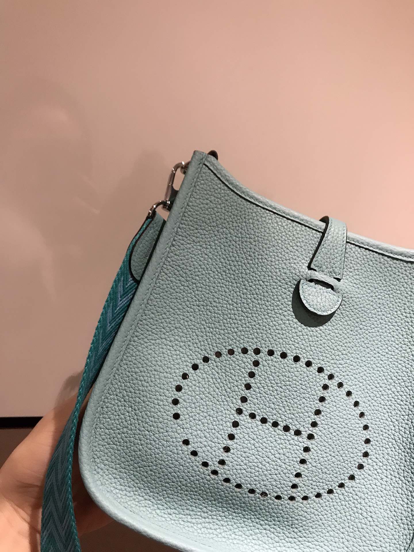 HM エブリン ミニ 18 サファイア トーゴ