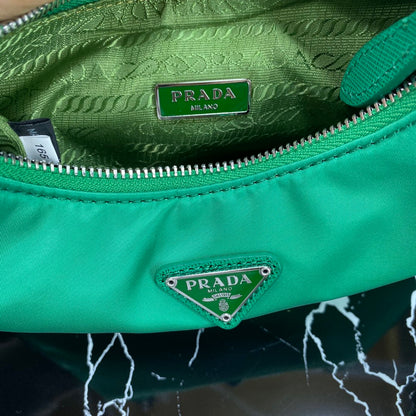 SAC PRA HOBO 22 EN RE-NYLON VERT FROID