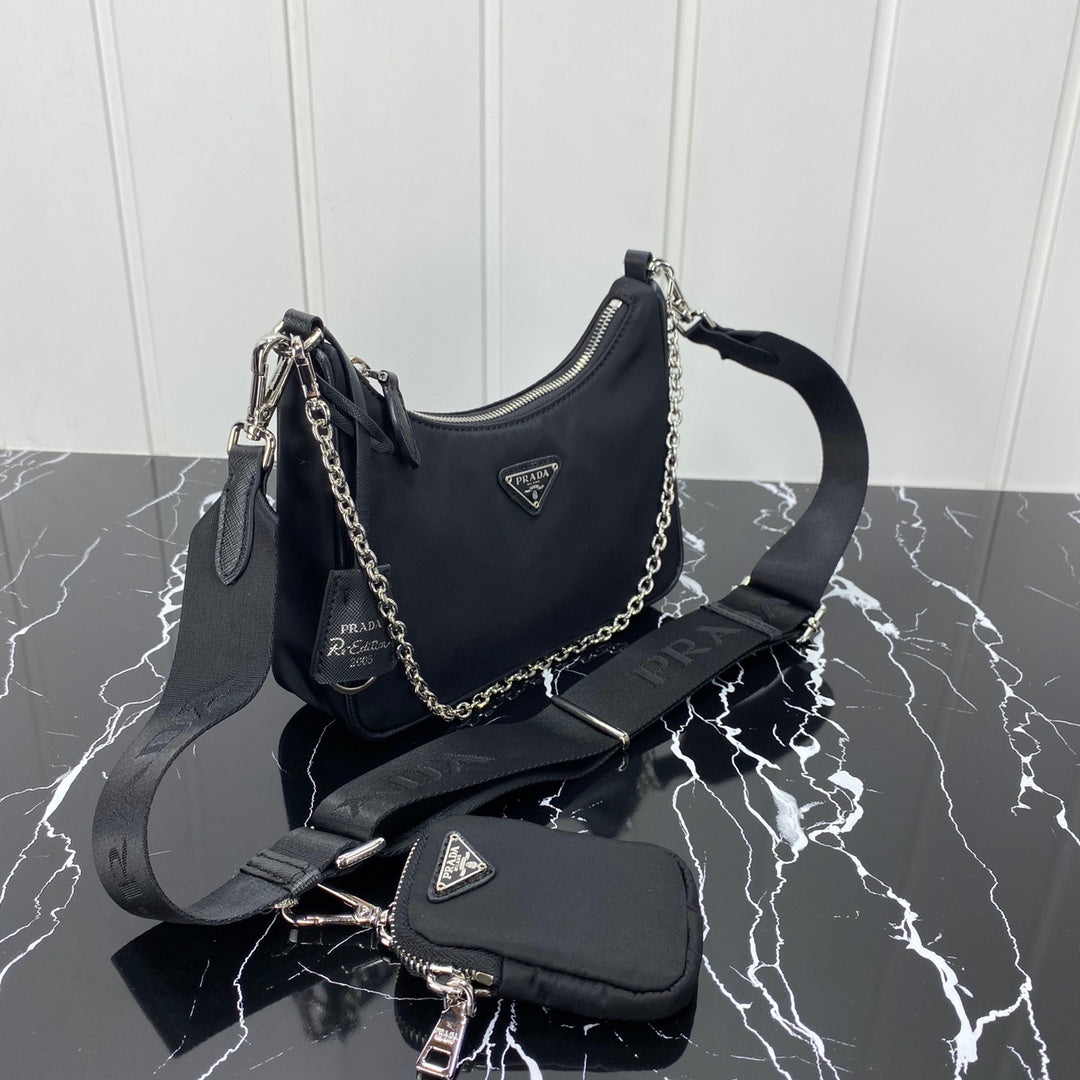 SAC PRA HOBO 22 EN RE-NYLON NOIR