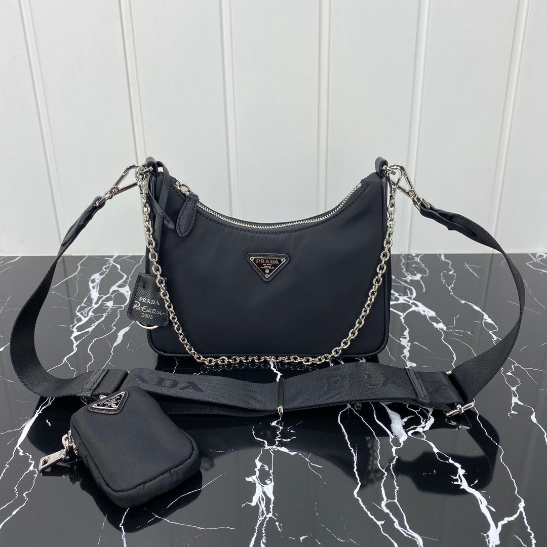 SAC PRA HOBO 22 EN RE-NYLON NOIR