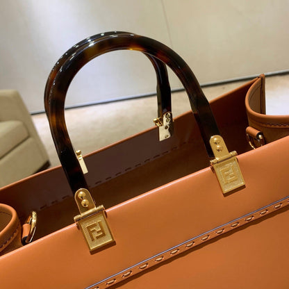 SAC CABAS SHINE 40 EN CUIR DE VEAU GAUFRÉ ORANGE CAROTTE