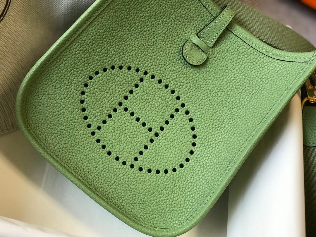 Mini Evelyne 18cm Vert Togo Ghw