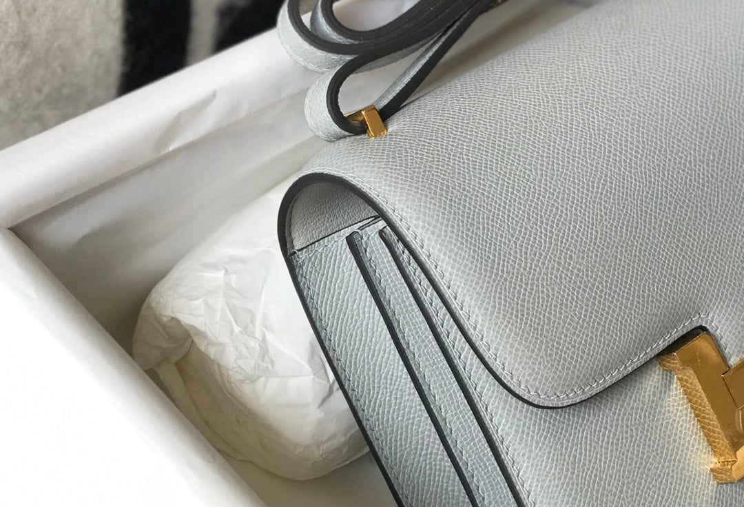 Constance 24 Bleu Glacier Cuir Epsom Accastillage Argenté
