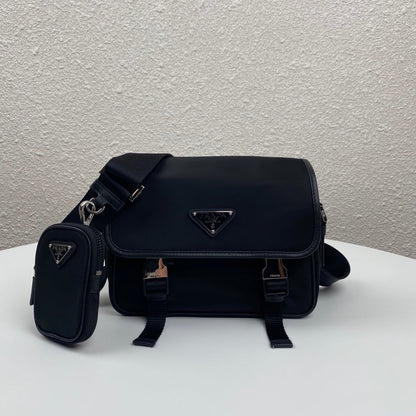 SAC MESSAGER 22 EN RE-NYLON NOIR