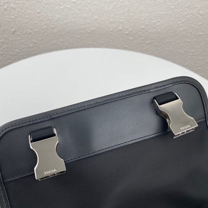 SAC MESSAGER 22 EN RE-NYLON NOIR