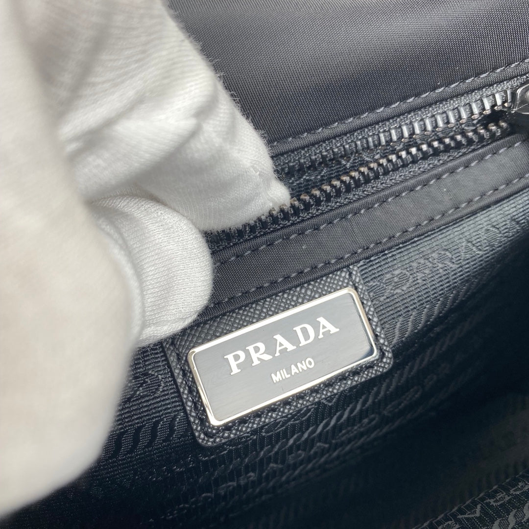 SAC MESSAGER 22 EN RE-NYLON NOIR