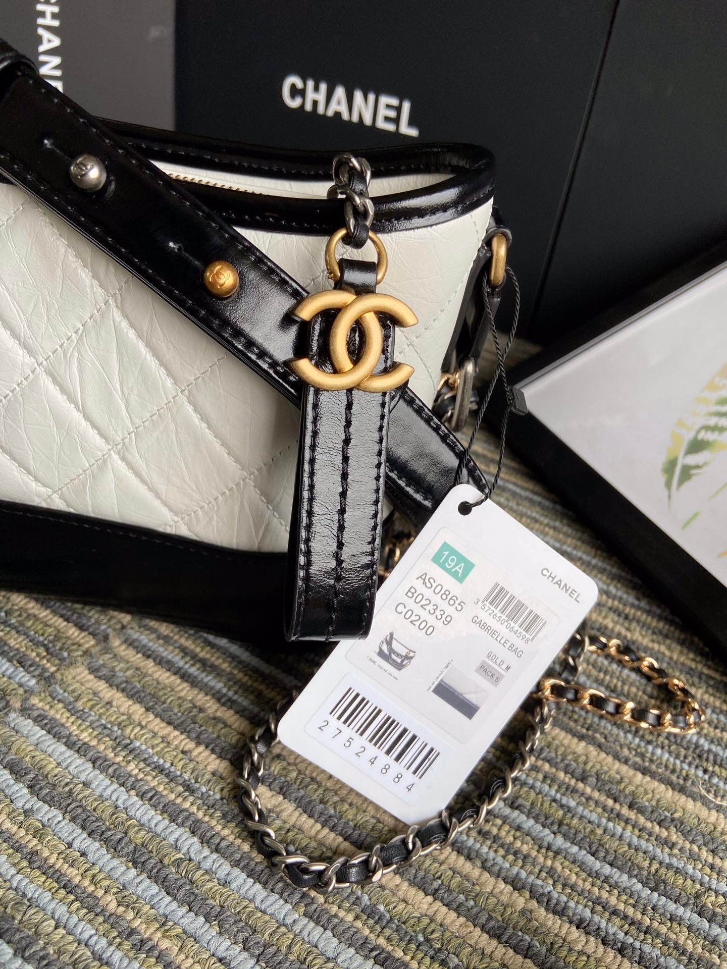 SAC HOBO CC MEDIUM 20 EN CUIR DE VEAU BLANC MIXTE NOIR AVEC BANDOULIÈRE