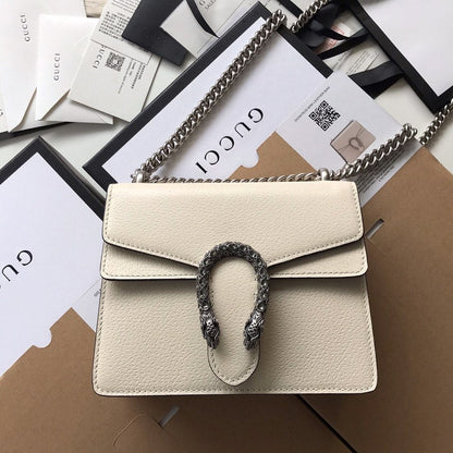 SAC À BANDOULIÈRE DYONYSUS 20 EN CUIR DE VEAU BLANC, QUINCAILLERIE ARGENTÉE