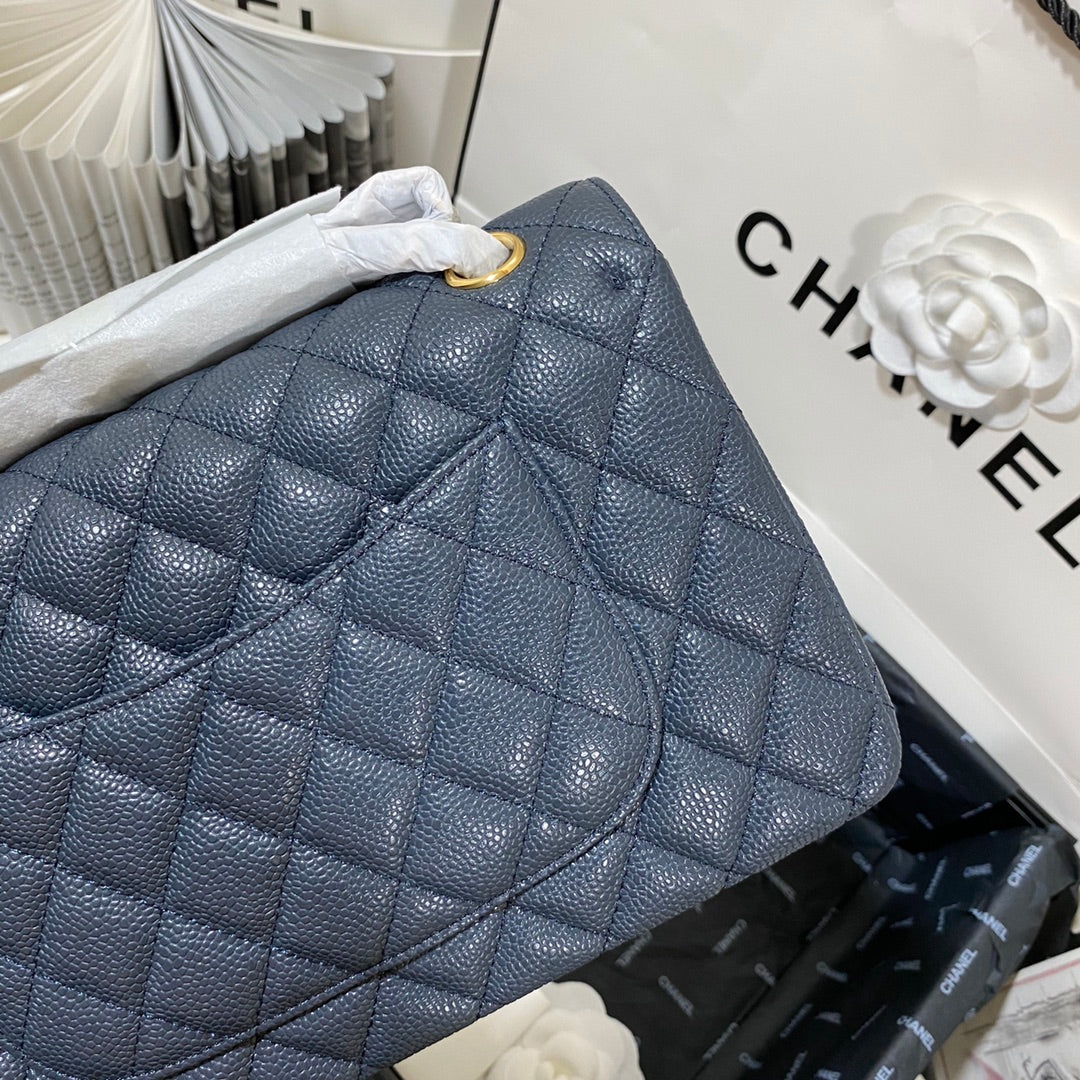 sac à rabat moyen 25 caviar bleu foncé ghw