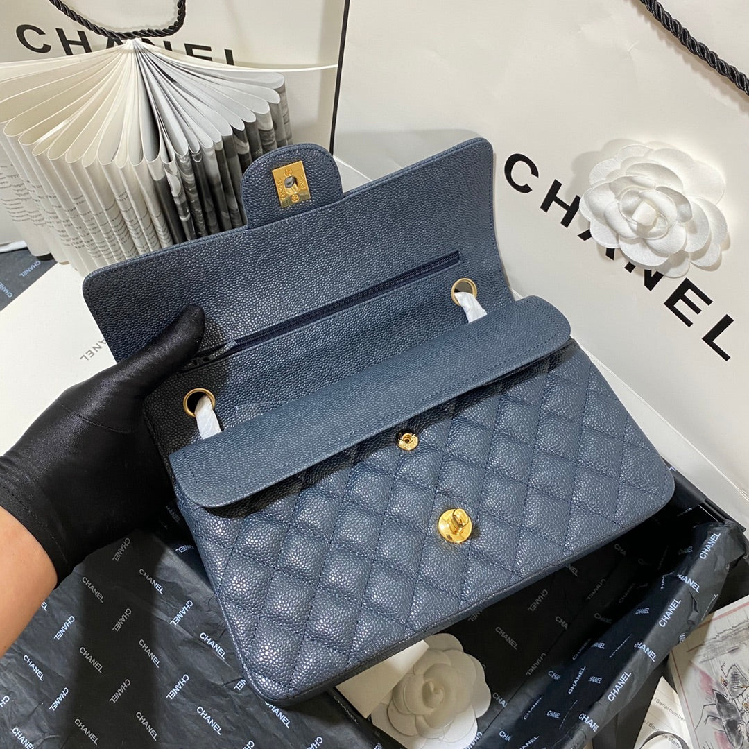 sac à rabat moyen 25 caviar bleu foncé ghw