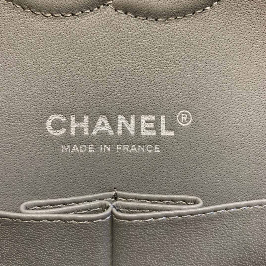 sac à rabat moyen 25 caviar gris foncé shw