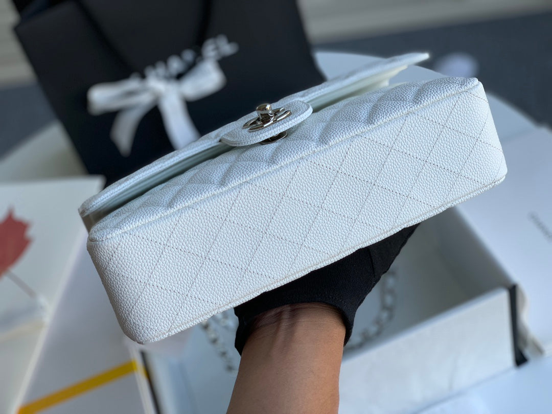 sac à rabat moyen 25 caviar blanc shw