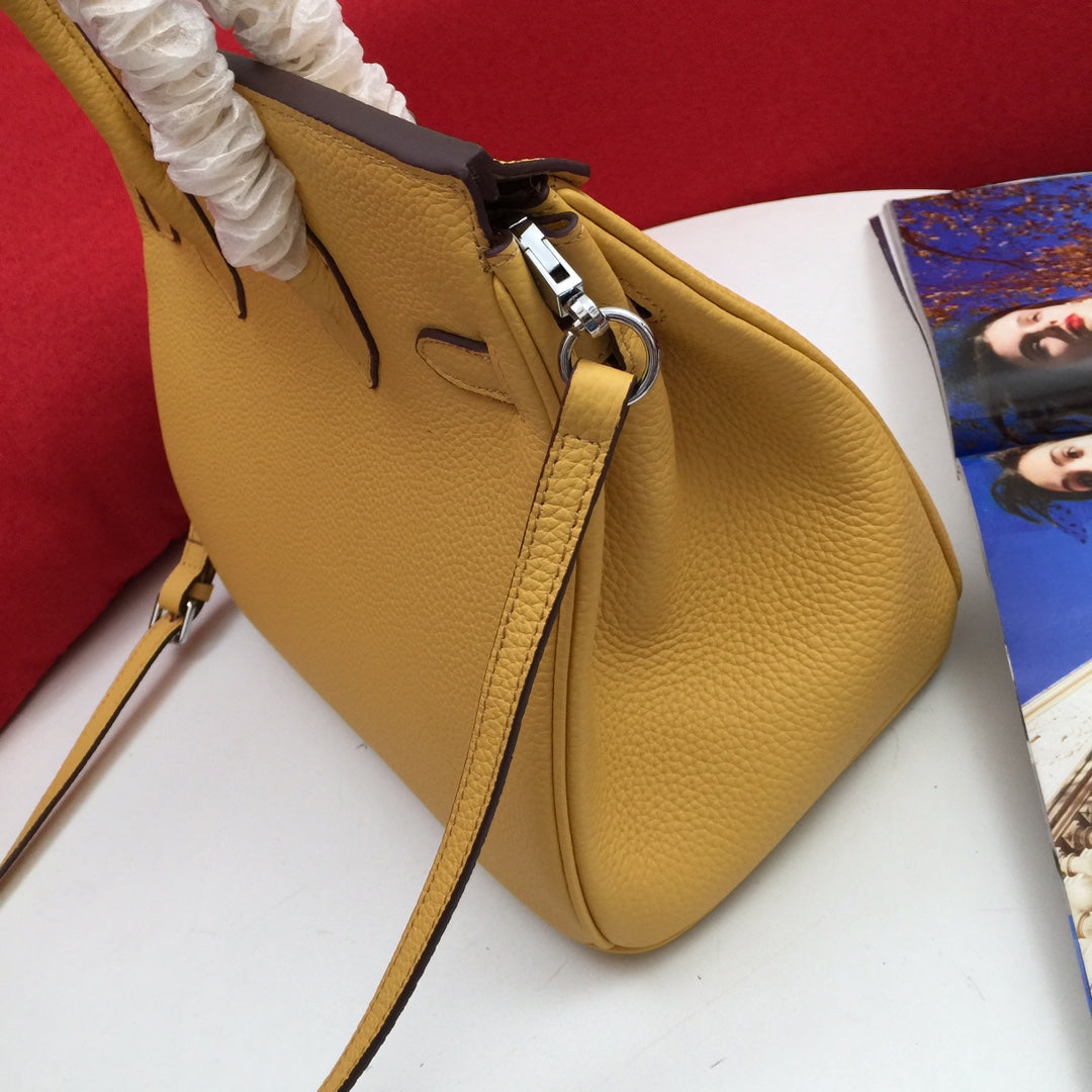 SAC HM BIRKIN 30 CM EN CUIR DE VEAU MOUTARDE ET QUINCAILLERIE ARGENTÉE